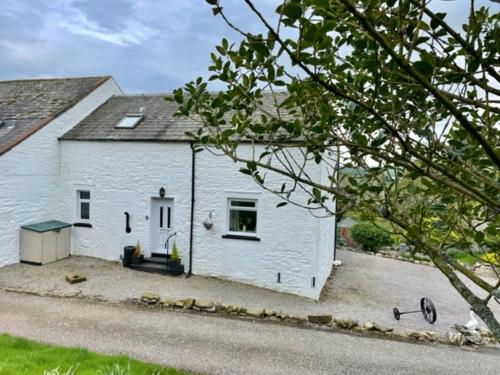 Gallery image of AIRDSIDE COTTAGE in Castle Douglas