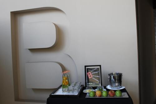 B Hotel photo 48