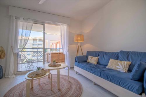 LUMINEUX Apt de 32 m  renové PROCHE de la VILLE