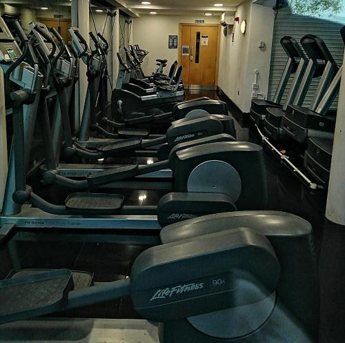The fitness centre and/or fitness facilities at No1 Borwick Lakes