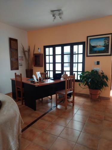 Χώρος καθιστικού στο Hostal Tierra del Sol
