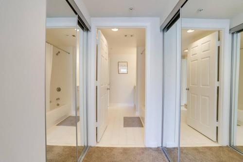 Gallery image of Awesome 1 Bedroom Condo At Ballston Place With Gym in Arlington