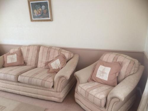 A seating area at Mellanby Crescent 