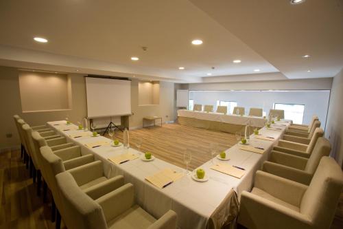 Kawasan bisnes dan/atau bilik persidangan di M.A. Hotel Sevilla Congresos