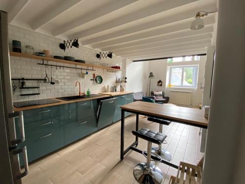 Appartement La Bourboule, 2 pièces, 2 personnes - FR-1-667-16