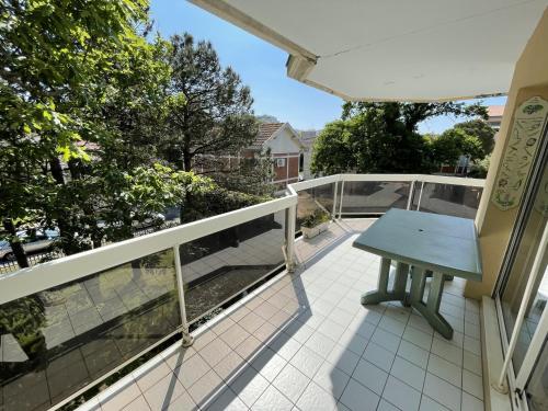 Appartement T3 à Arcachon avec balcon - 4 couchages, proche plage, tout équipé - FR-1-474-202
