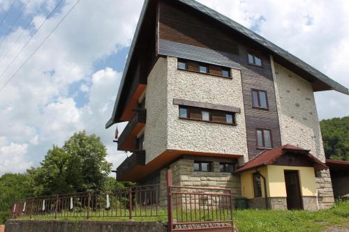 Φωτογραφία από το άλμπουμ του Guest House Daskalov σε Chervena Lokva