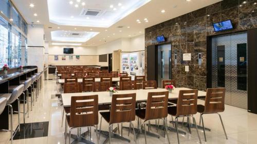 Restorāns vai citas vietas, kur ieturēt maltīti, naktsmītnē Toyoko Inn Osaka Tenjinbashi-suji Rokuchome