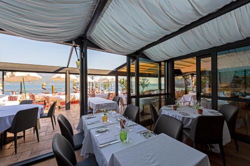 Gallery image of Hotel Baia D'Oro - Adults Only in Gargnano