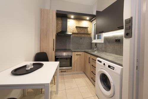 2-BDR APARTMENT B3