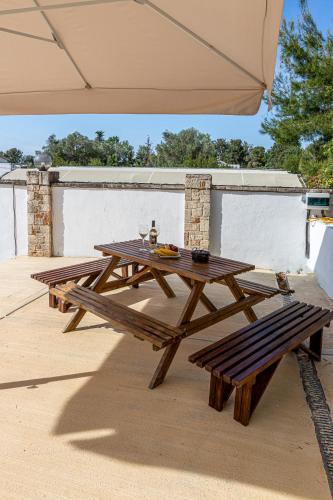 LeisureNest Villa Pefkochoriにあるバルコニーまたはテラス