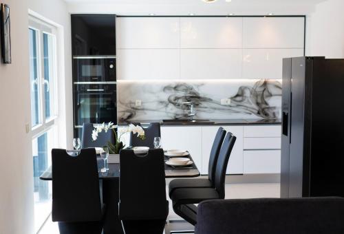 Φωτογραφία από το άλμπουμ του BARTOL LUXURY APARTMENTS KRK Croatia, with own HOT TUB - WHIRLPOOL σε Krk