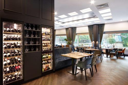 Restaurace v ubytování Van der Valk Hotel Spa