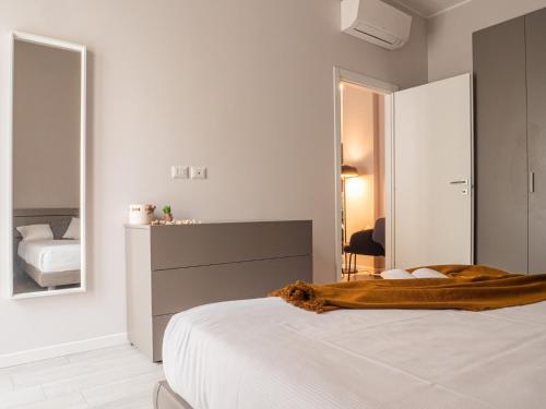 The Best Rent - Apartment with balcony in Milan downtown