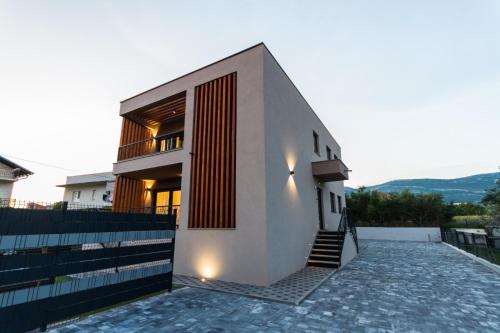 Royal Villa - Luxury Apartment