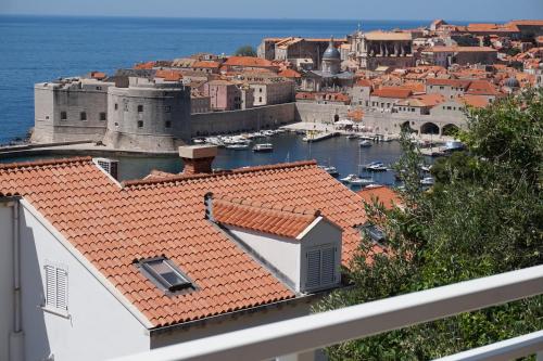 Paola suite 5 min from the beach