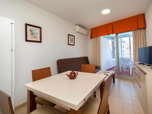Apartment Aguamarina-1 by Interhome