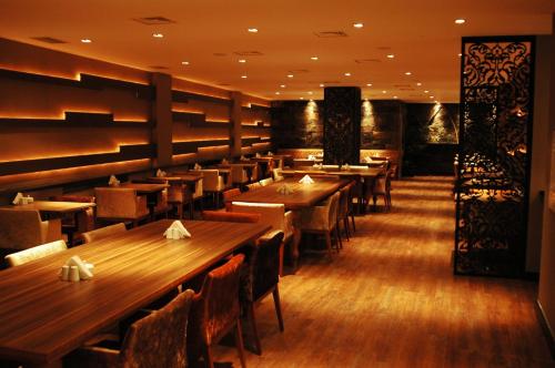 Restaurant ou autre lieu de restauration dans l'établissement Sveo İstanbul Hotel