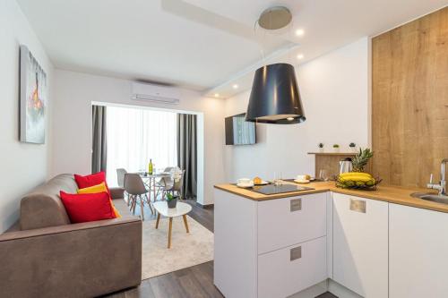 N&G New Apartment Stoja beach