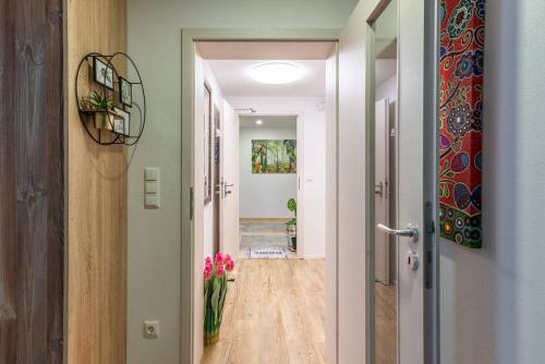 Fotografie z fotogalerie ubytování Ferienwohnung "Königssuite" - Mit Hotelfrühstück, Sauna, fast direkt am See v destinaci Schliersee