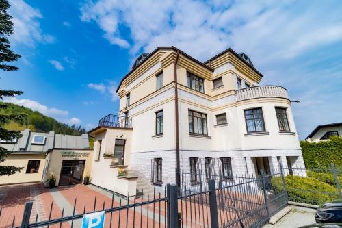 Fotografie z fotogalerie ubytování Letní pobyt na Hotelu Samechov v Posázaví v destinaci Chocerady