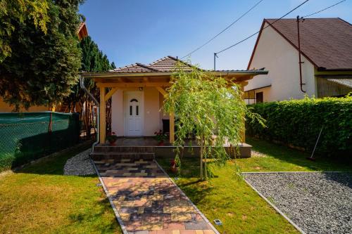 Pipacs Apartmanház 7815 Harkány, Fürdő utca 33. kép - 3