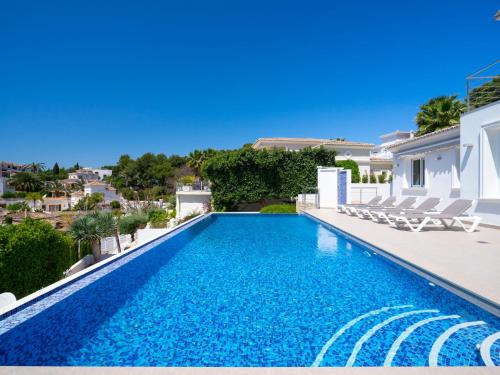 Bazén v ubytovaní Villa El Portet by Interhome alebo v jeho blízkosti
