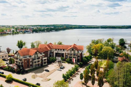 Foto da galeria de Willa Port Apartament Premium z widokiem na jezioro em Ostróda