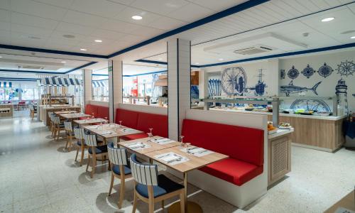 Restoran või mõni muu söögikoht majutusasutuses Medplaya Hotel Riudor - Adults Recommended