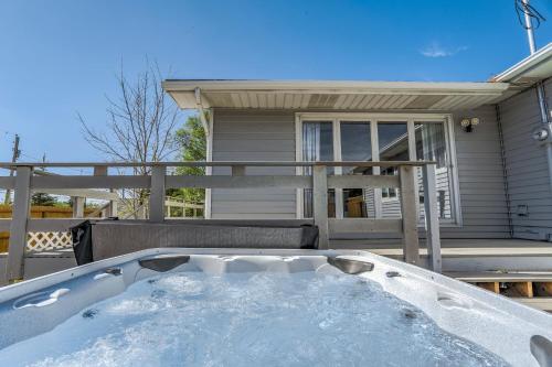 a hot tub in front of a house at NEW Modern 5BR House in Monument Near USAFA, Park in Monument