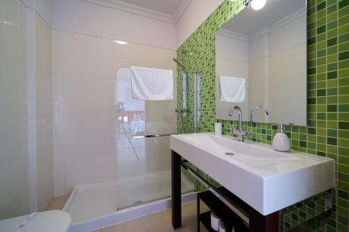 Et badeværelse på 802 Villa Minamar