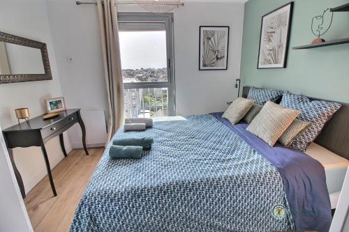 Posteľ alebo postele v izbe v ubytovaní Le Jet 7 - Appartement de standing avec belle vue mer