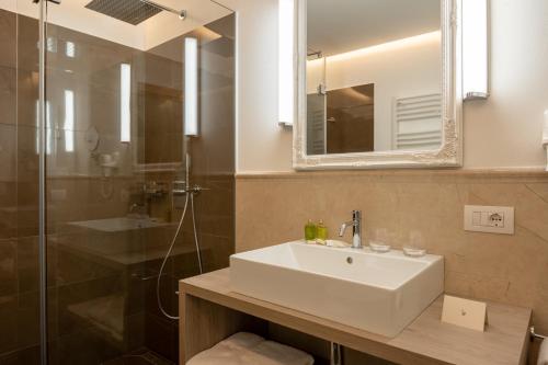 Ένα μπάνιο στο Historic Hotel Alte Goste