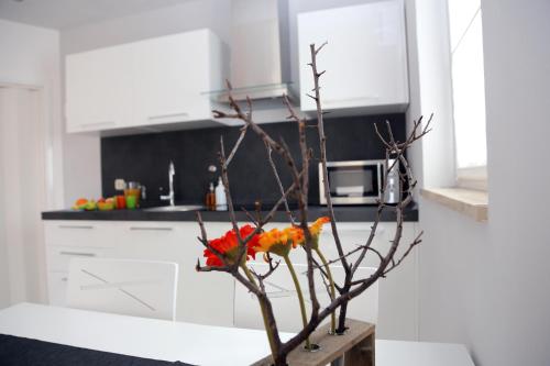 Dapur atau dapur kecil di Dandelion Apartment - free parking