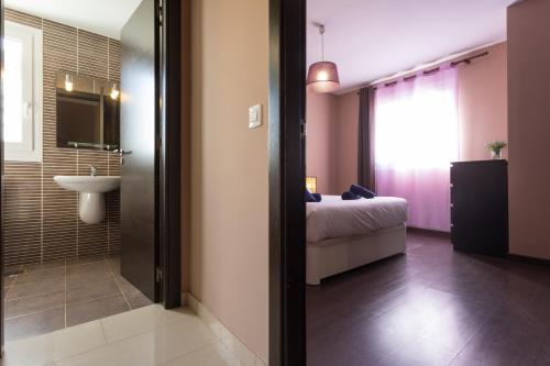 Preciosa Villa Con Piscina Privada - Villa MaPo