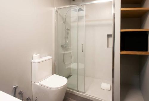 A bathroom at Luxury apartment near Fonte Luminosa
