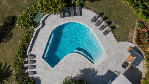 Pogled na bazen u objektu Luxury Villa, Pool, Ocean view, 3 separate Villas one Property, 5 Bedrooms ili u blizini