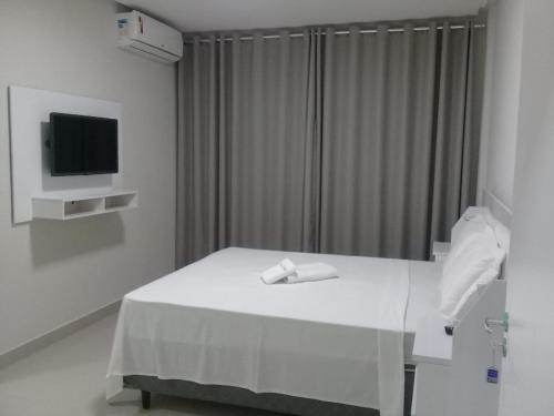 Televisyen dan/atau pusat hiburan di O Neves Hotel