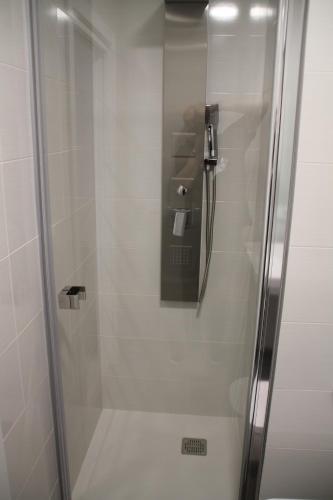 Un baño de Baixo a Lua Rooming