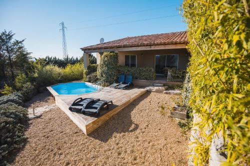 Piscina a LE PETIT CHENE o a prop