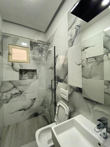 Imagen de la galería de Hotel Kristal Borsh, en Borsh