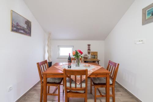 Imagen de la galería de Apartments Vukelic, en Mlini