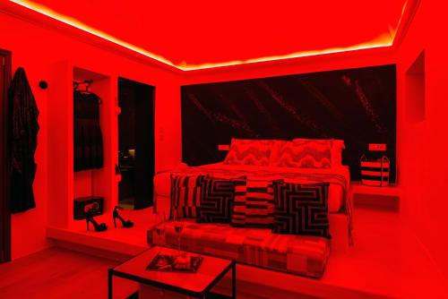 Ruang duduk di Saint Sin Suites - Adults Only