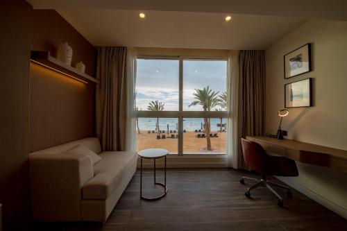 Area tempat duduk di Luxotel Aqaba Beach Resort & Spa