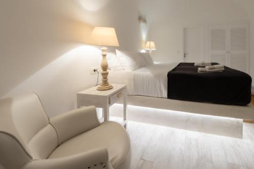 Posezení v ubytování Anemos Cave Suites