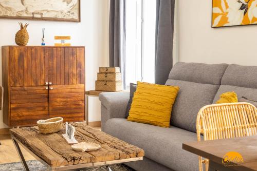 Carpenter's Home by Cadiz Time