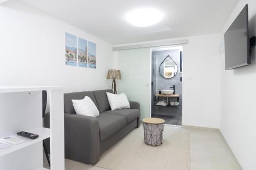 STUDIO TINA in centar with parking