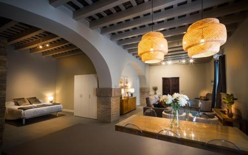 Ένα ή περισσότερα κρεβάτια σε δωμάτιο στο LOFT LA CATEDRAL - Parking disponible