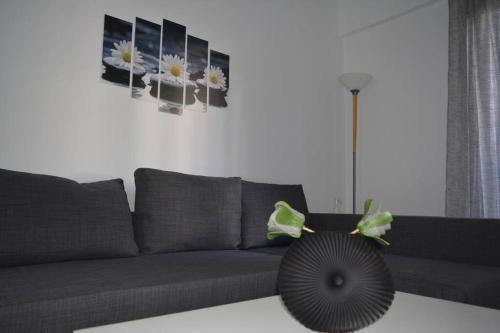 A seating area at Pagrati apartment Διαμέρισμα Παγκράτι