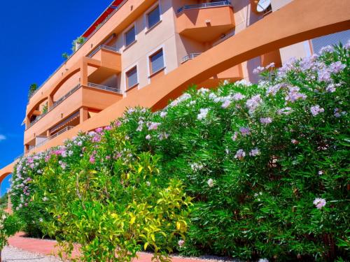Κήπος έξω από το Denia Deluxe Chillout Experience